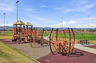 5204 Clover Basin Dr, Longmont, CO 80503 - Photo 34