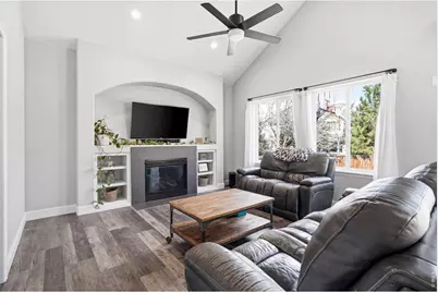 5204 Clover Basin Dr, Longmont, CO 80503 - Photo 4