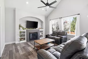 5204 Clover Basin Dr, Longmont, CO 80503 - Photo 4