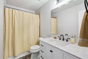 5204 Clover Basin Dr, Longmont, CO 80503 - Photo 24