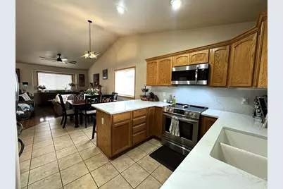 1720 E 11th St, Loveland, CO 80537 - Photo 4