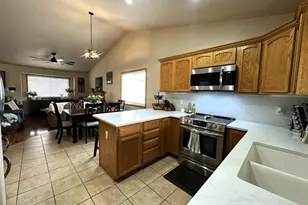 1720 E 11th St, Loveland, CO 80537 - Photo 4