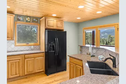 726 Black Canyon Dr, Estes Park, CO 80517 - Photo 16