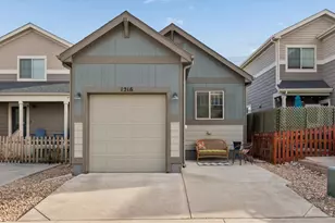 1216 Hummingbird Cir, Longmont, CO 80501 - Photo 18