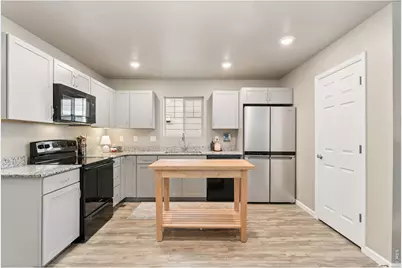 1216 Hummingbird Cir, Longmont, CO 80501 - Photo 10