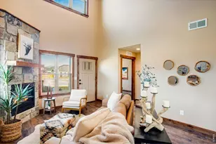 1616 Continental Peaks Cir, Estes Park, CO 80517 - Photo 6