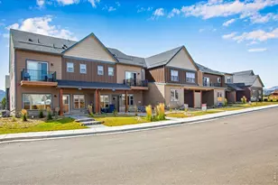 1720 Continental Peaks Cir, Estes Park, CO 80517 - Photo 2