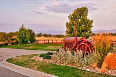 12902 Woodridge Dr, Longmont, CO 80504 - Photo 2