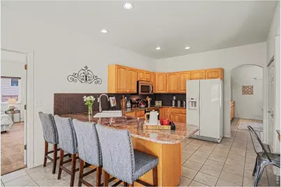 2057 Falcon Dr, Longmont, CO 80503 - Photo 10