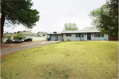 507 W 11th St, Loveland, CO 80537 - Photo 2