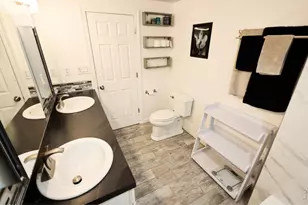 507 W 11th St, Loveland, CO 80537 - Photo 16