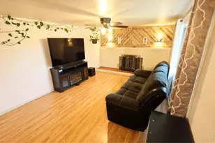 507 W 11th St, Loveland, CO 80537 - Photo 6