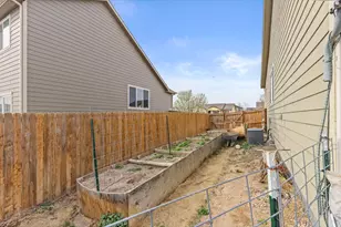 324 E 29th St, Greeley, CO 80631 - Photo 30