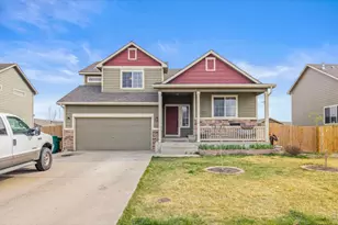 324 E 29th St, Greeley, CO 80631 - Photo 2