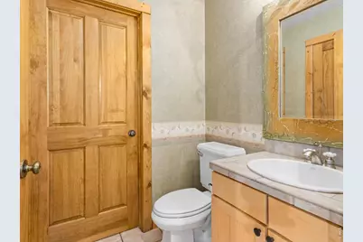 1431 S Saint Vrain Ave #B, Estes Park, CO 80517 - Photo 22