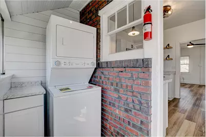 10 S Fremont Ave, Johnstown, CO 80534 - Photo 16