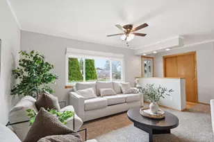 1819 Manchester Dr, Fort Collins, CO 80526 - Photo 4