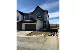 725 Kubat Ln, Longmont, CO 80503 - Photo 2