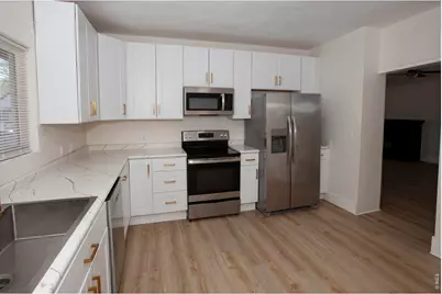 212 Denver St, Sterling, CO 80751 - Photo 4