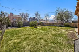 11520 E 2nd Ave, Aurora, CO 80010 - Photo 28