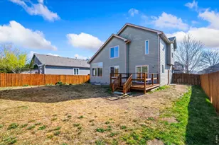 426 Heritage Ln, Johnstown, CO 80534 - Photo 4