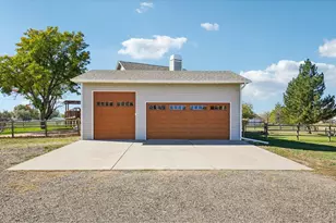 1613 Horseshoe Cir N, Longmont, CO 80504 - Photo 18