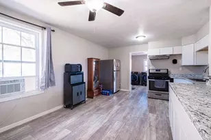 402 Cleveland St, Sterling, CO 80751 - Photo 4