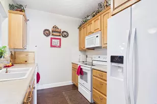 5775 29th St, Greeley, CO 80634 - Photo 4