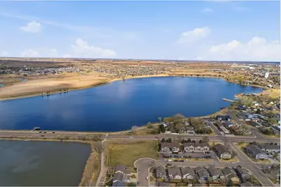 1027 Canal Dr, Windsor, CO 80550 - Photo 4