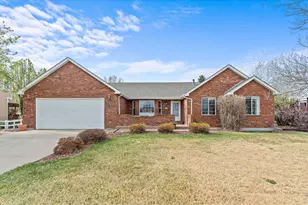 2243 Breckenridge Dr, Berthoud, CO 80513 - Photo 2