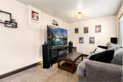 506 E 1st St, Loveland, CO 80537 - Photo 4