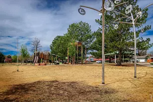 1036 Sumac St, Longmont, CO 80501 - Photo 40