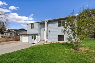 5908 Neptune Dr, Fort Collins, CO 80525 - Photo 2