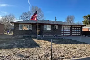 425 35th Ave Ct, Greeley, CO 80634 - Photo 2