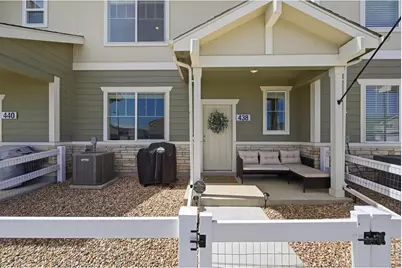438 Mountain Bluebird Dr, Johnstown, CO 80534 - Photo 2