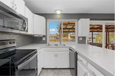 3411 N Douglas Ave, Loveland, CO 80538 - Photo 8