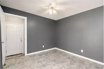 3411 N Douglas Ave, Loveland, CO 80538 - Photo 14