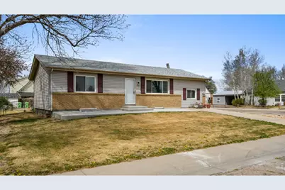 207 3rd St, Kersey, CO 80644 - Photo 2