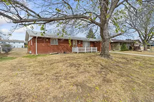 2405 Chama Ave, Loveland, CO 80538 - Photo 2