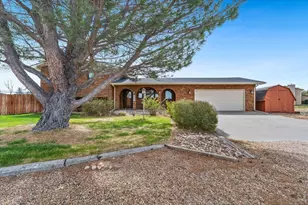 112 Bachar Dr, Fort Morgan, CO 80701 - Photo 2