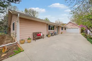 1453 Chestnut Pl, Boulder, CO 80304 - Photo 2