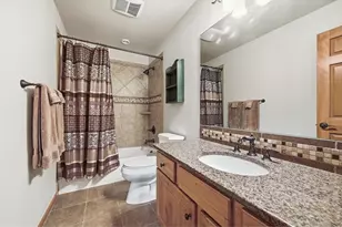 2001 Cherokee Dr, Estes Park, CO 80517 - Photo 30