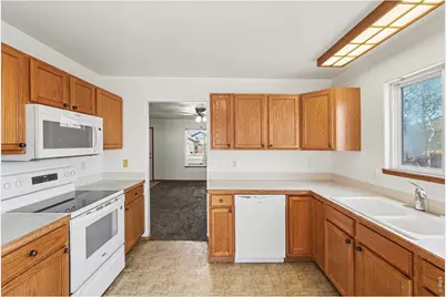 463 Stevens Cir, Platteville, CO 80651 - Photo 6