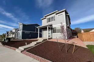 333 Pyramid Peak St, Berthoud, CO 80513 - Photo 2