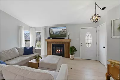 1724 Tulip St, Longmont, CO 80501 - Photo 2