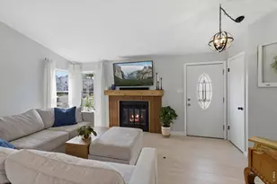 1724 Tulip St, Longmont, CO 80501 - Photo 2
