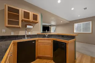 1410 Wildrose Dr, Longmont, CO 80503 - Photo 30