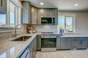 101 S Roosevelt Ave, Louisville, CO 80027 - Photo 16