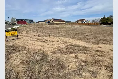45 Johnson Ct, Keenesburg, CO 80643 - Photo 2