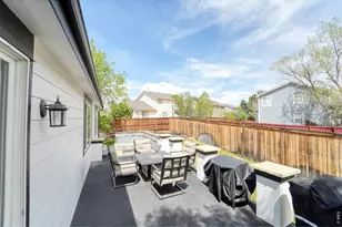 984 Glenarbor Cir, Longmont, CO 80504 - Photo 32